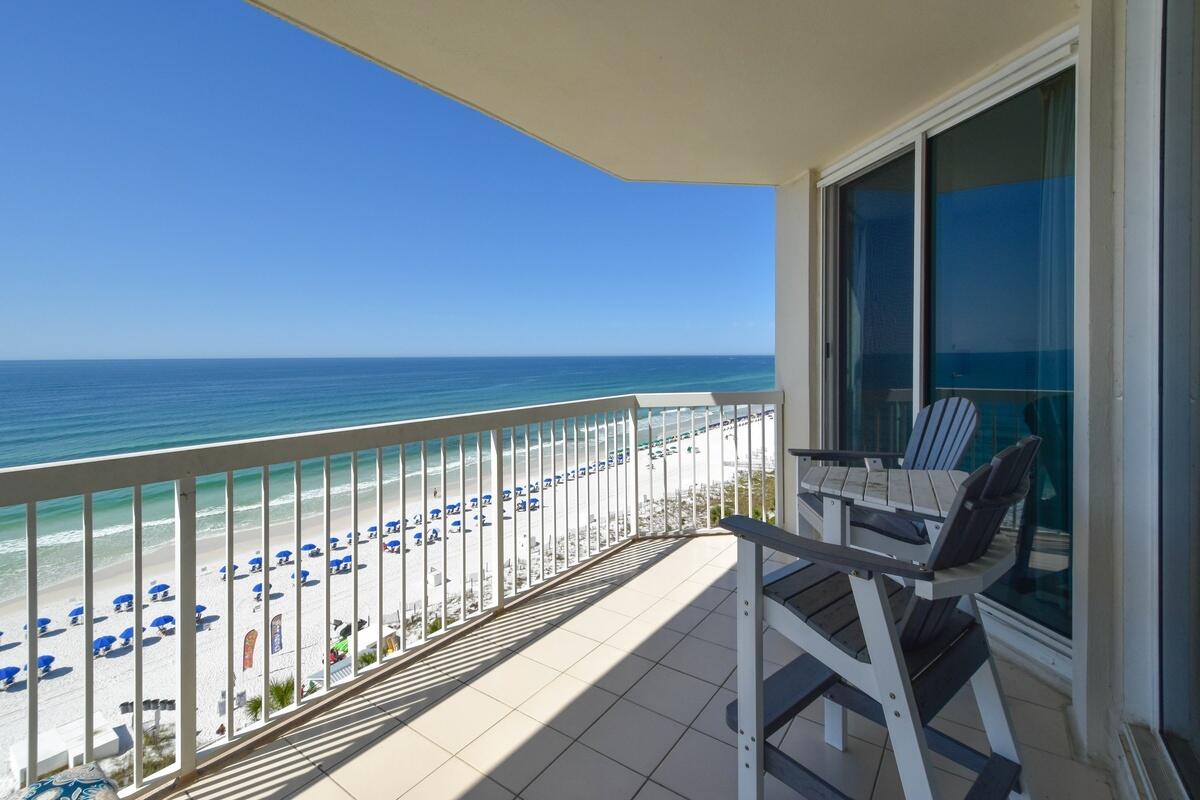 SILVER BEACH TOWERS EAST - Residential