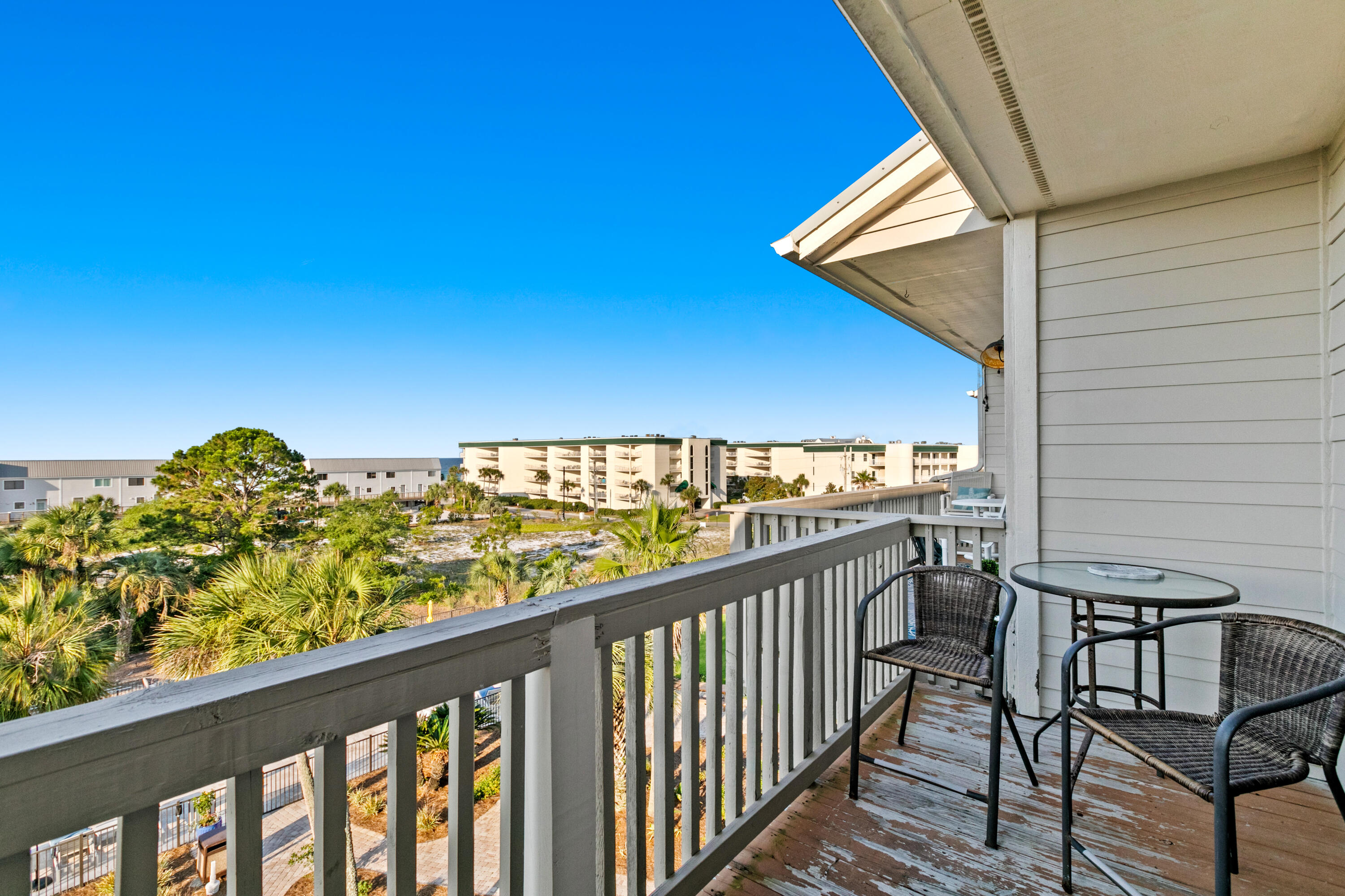 BEACHFRONT 2 PH 1 - Residential