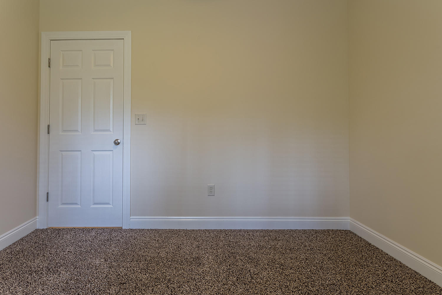 GRAND PINES - Residential Lease