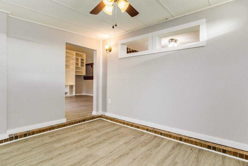 DONLABROOK GARDYNS - Residential Lease