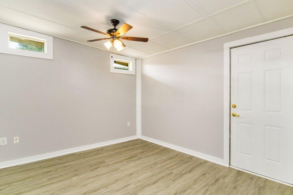DONLABROOK GARDYNS - Residential Lease