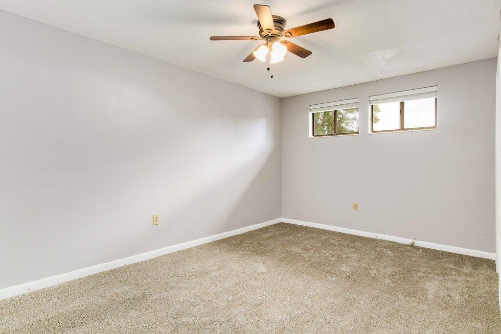 DONLABROOK GARDYNS - Residential Lease