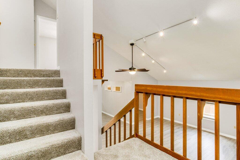 DONLABROOK GARDYNS - Residential Lease