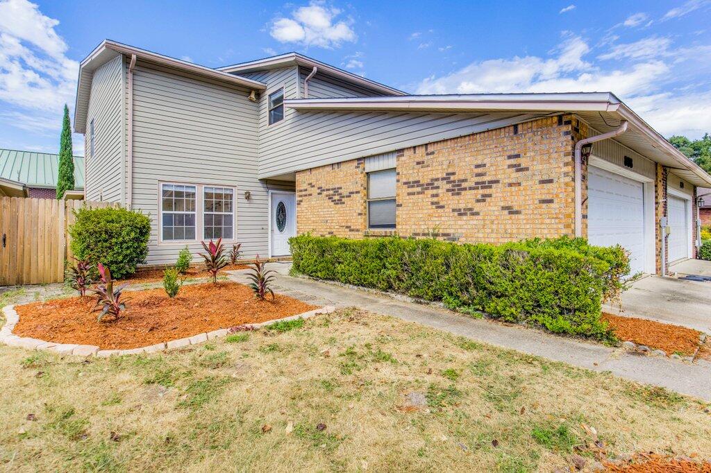 DONLABROOK GARDYNS - Residential Lease