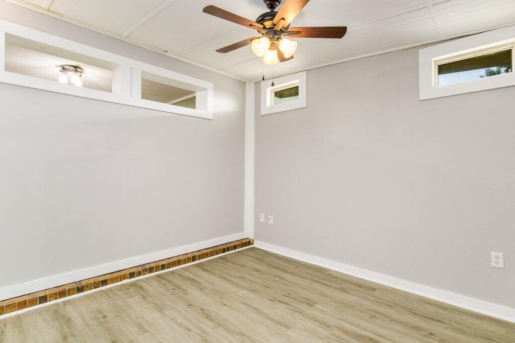 DONLABROOK GARDYNS - Residential Lease