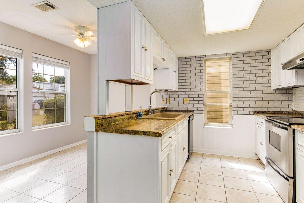 DONLABROOK GARDYNS - Residential Lease