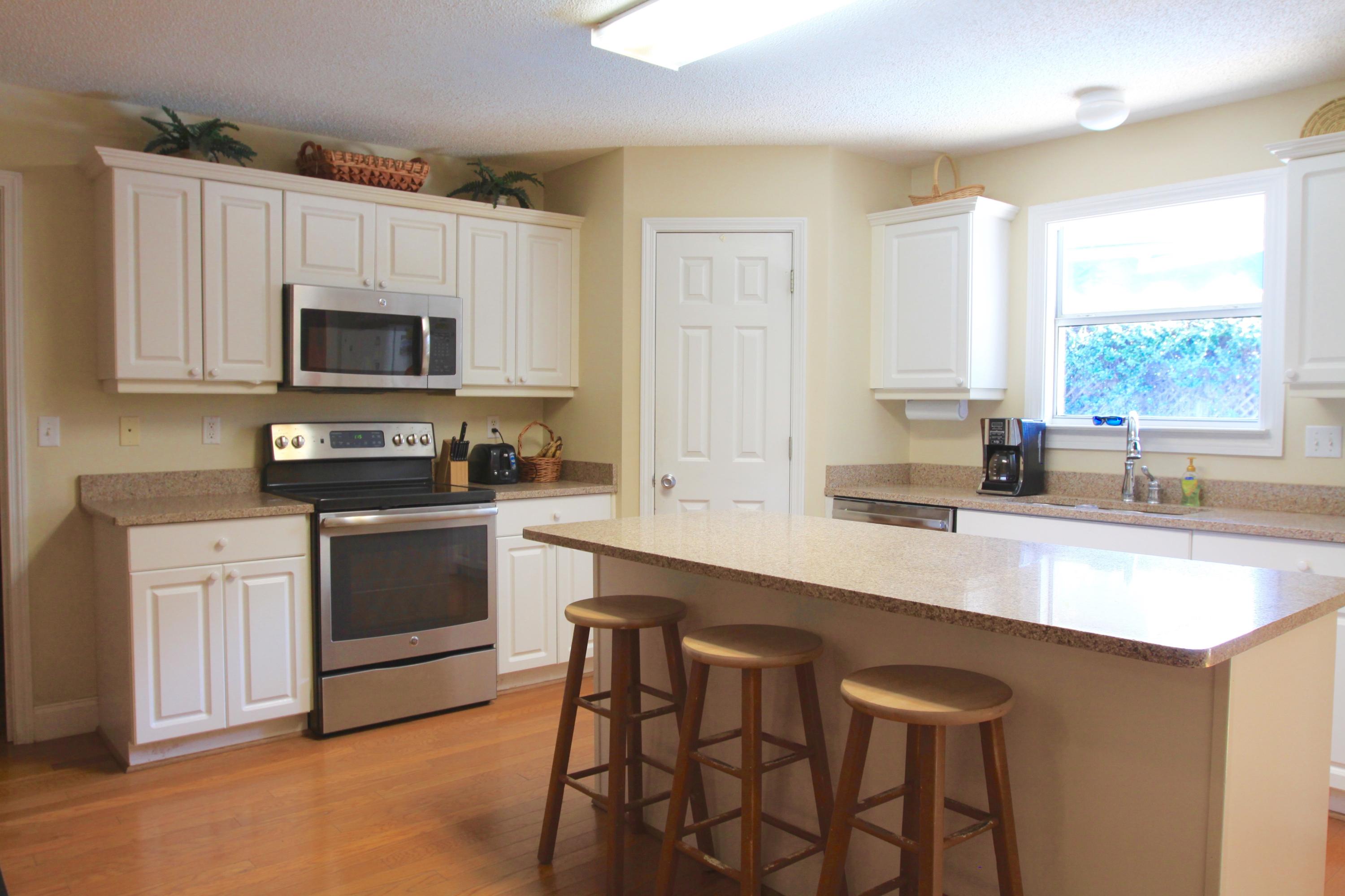 SAILBOAT COVE S/D - Residential Lease