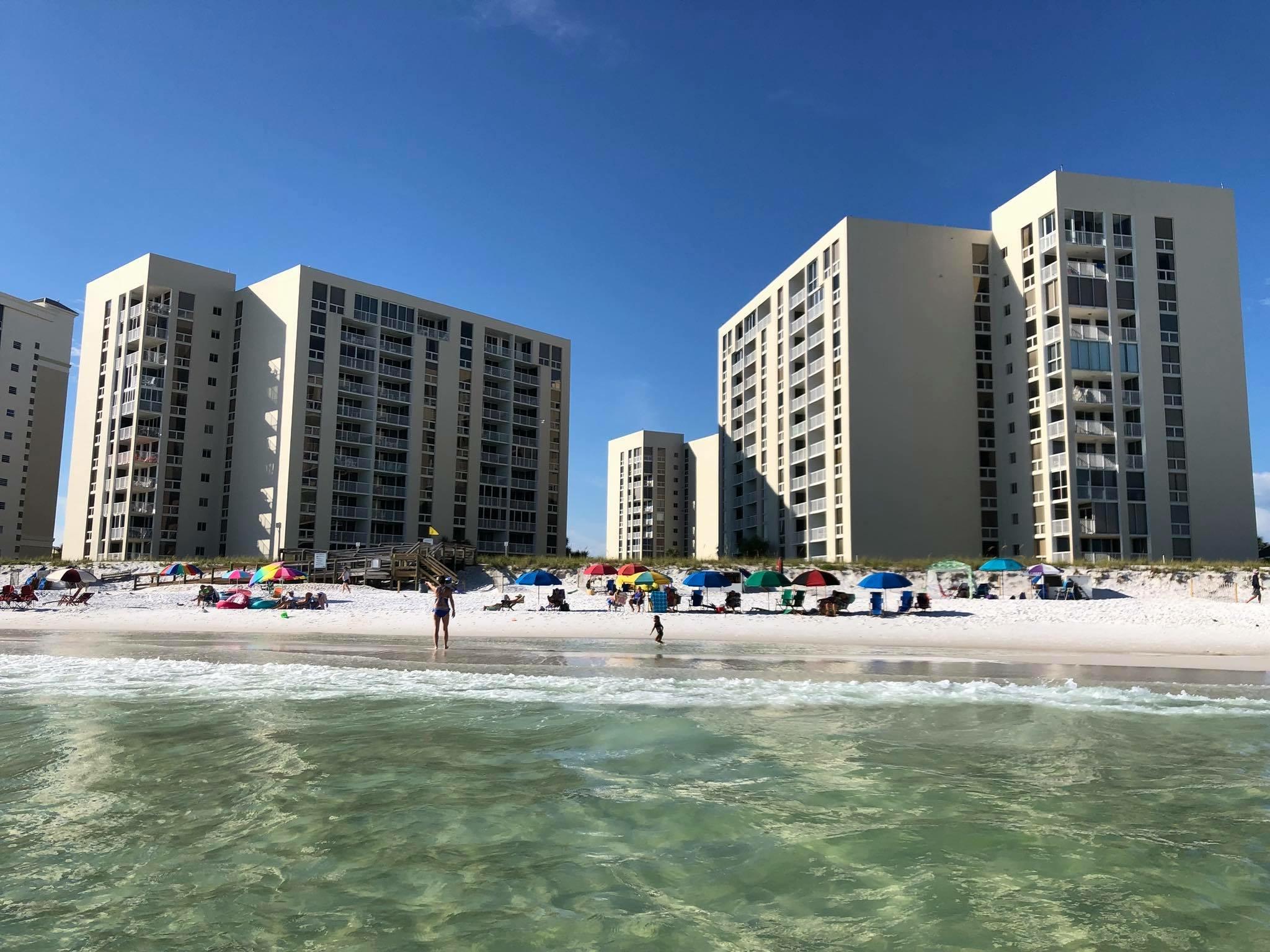 SHORELINE TOWERS 1 - Residential