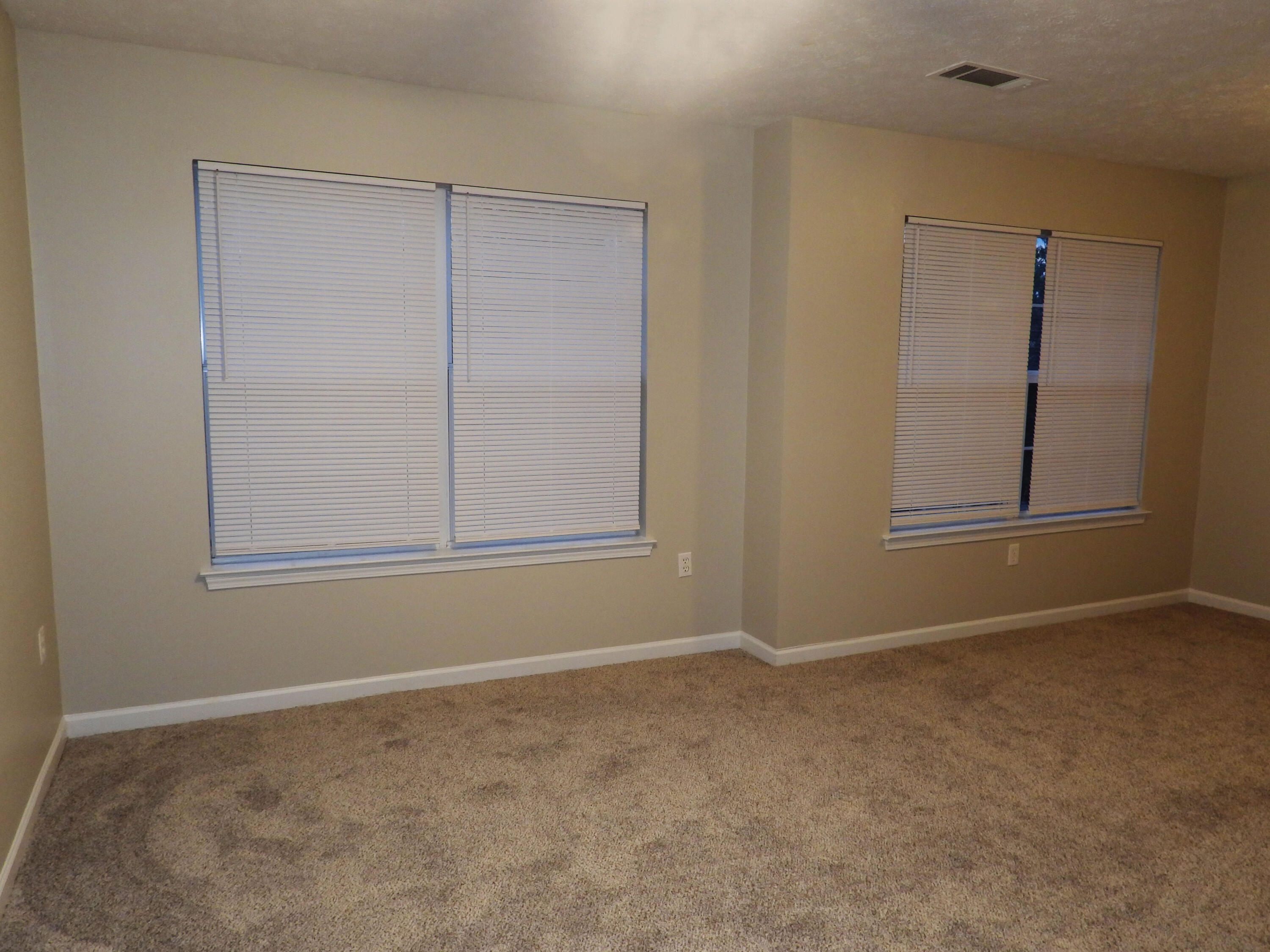 ROLLING PINES - Residential Lease