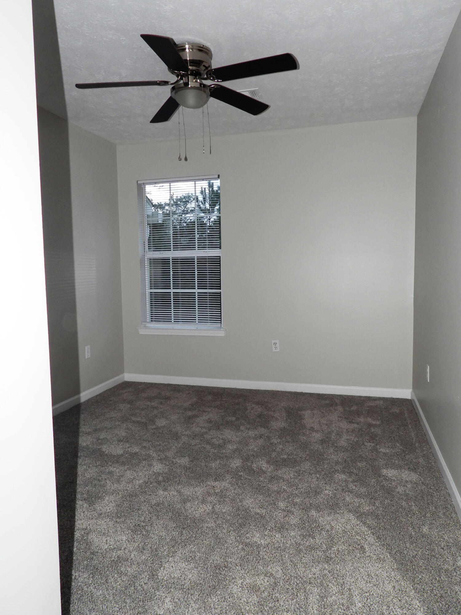 ROLLING PINES - Residential Lease