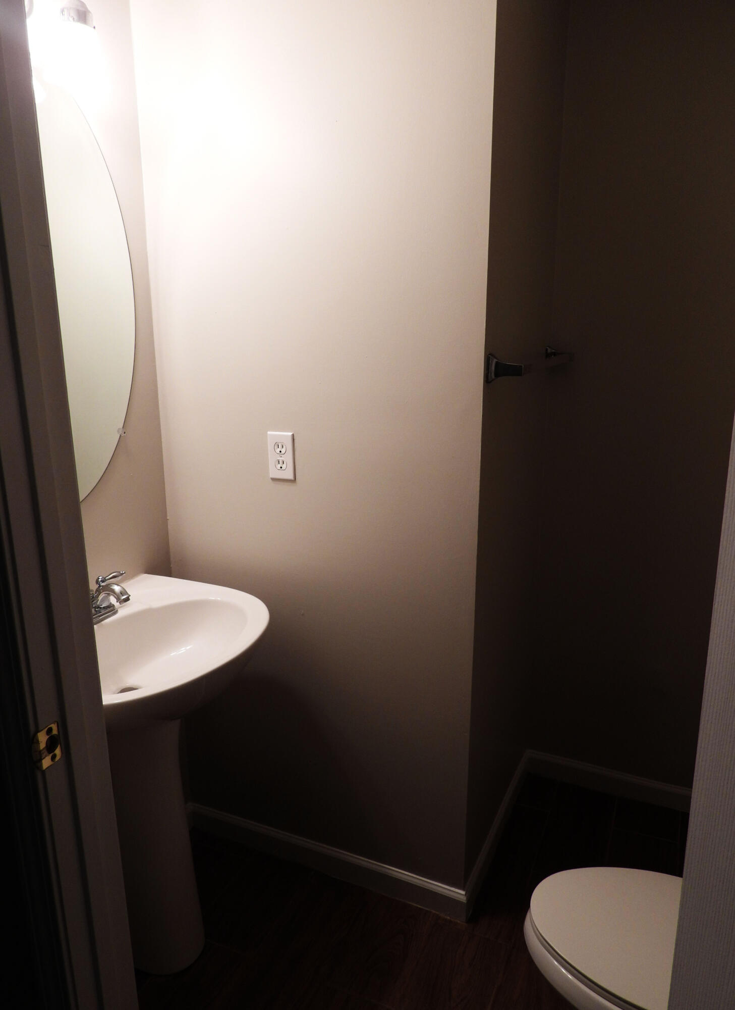 ROLLING PINES - Residential Lease