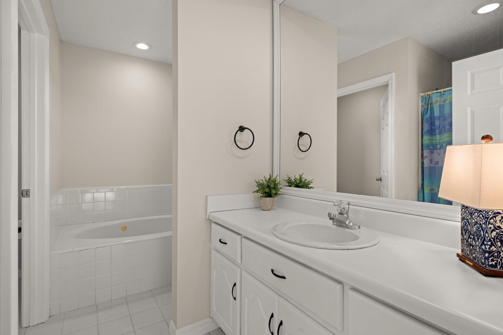 NORTHSHORE ADDN PH 3 - Residential