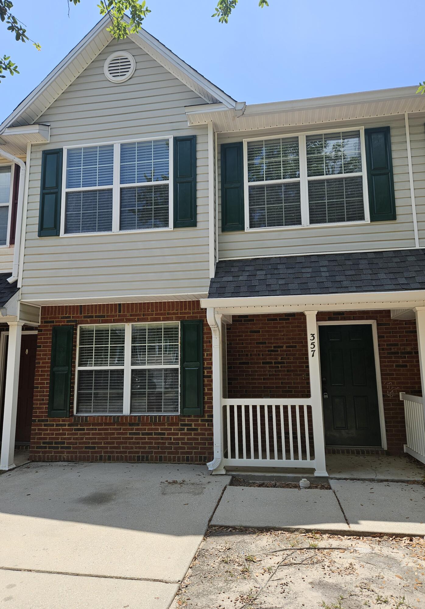 ROLLING PINES - Residential Lease