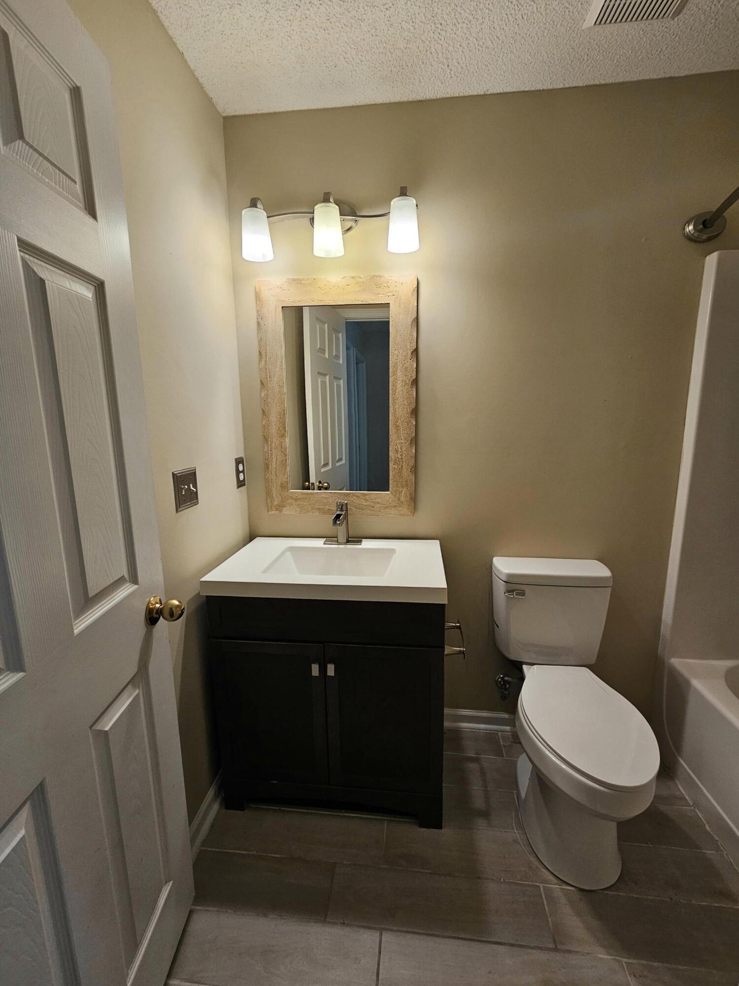 ROLLING PINES - Residential Lease