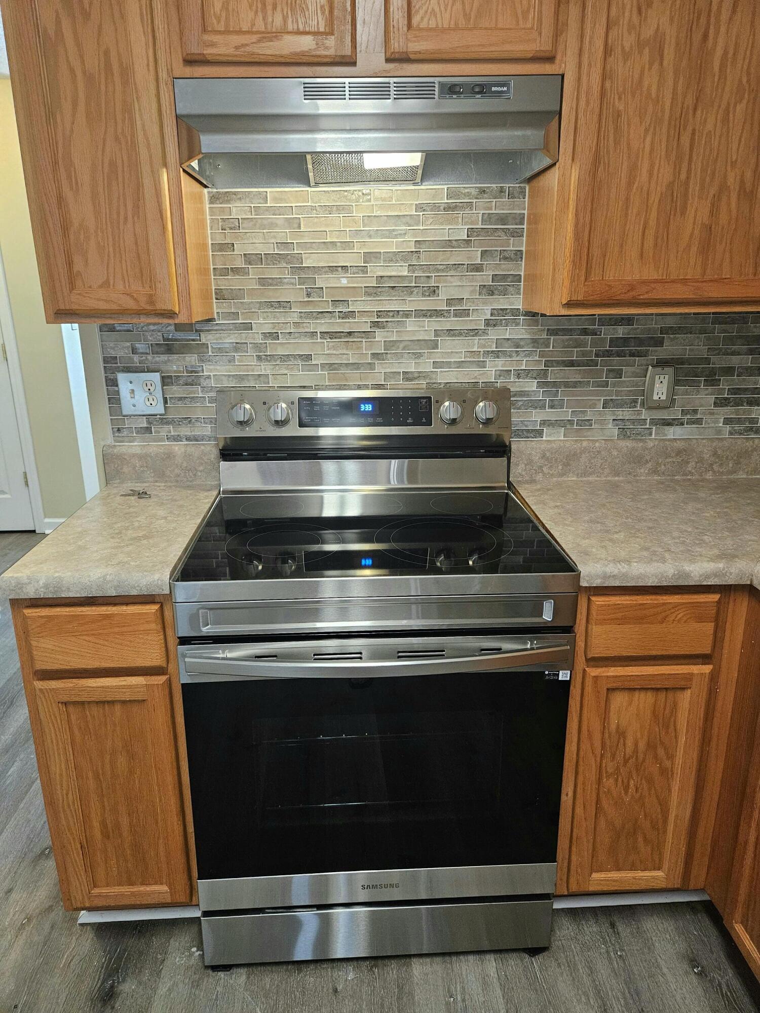 ROLLING PINES - Residential Lease
