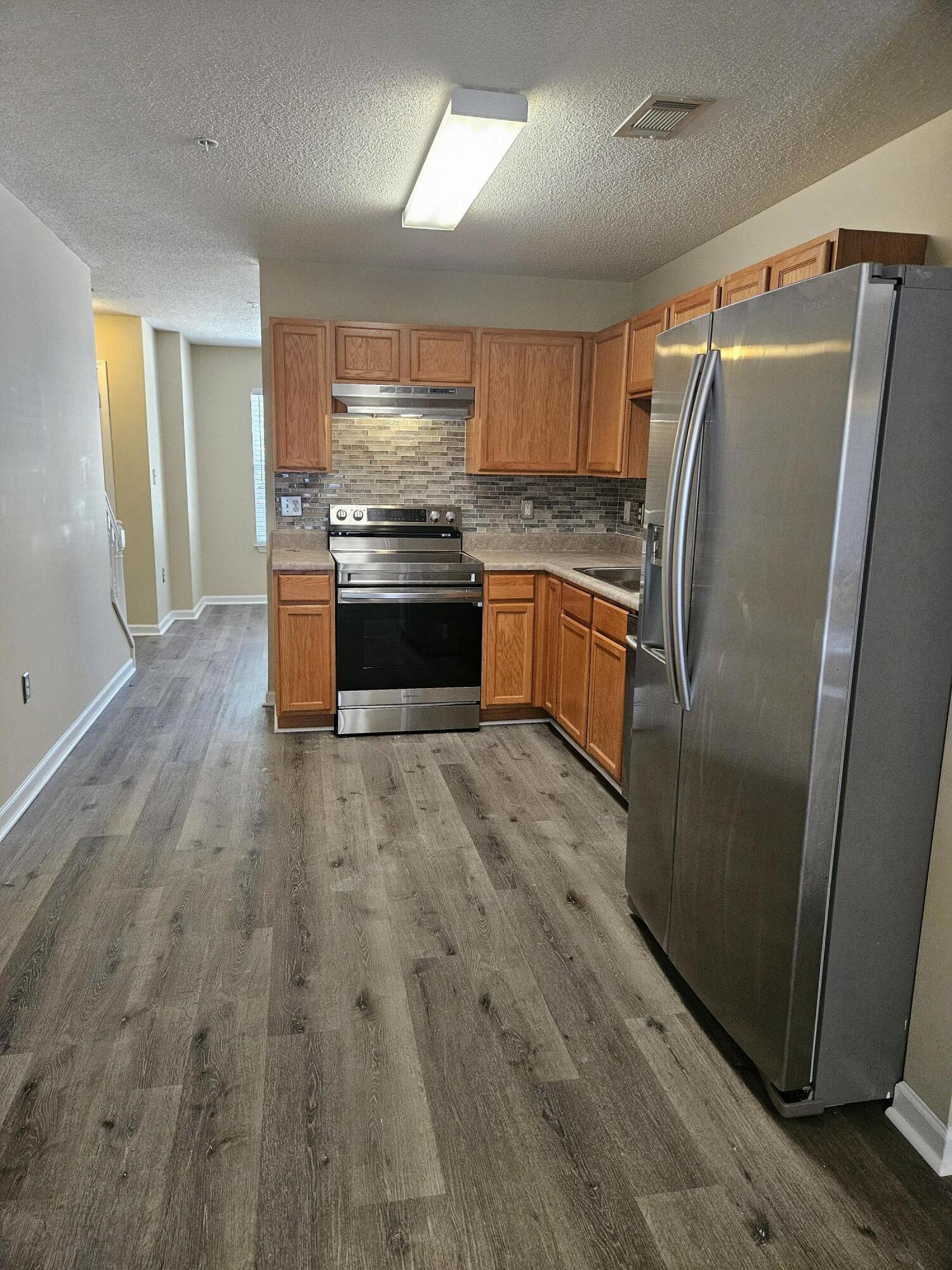 ROLLING PINES - Residential Lease