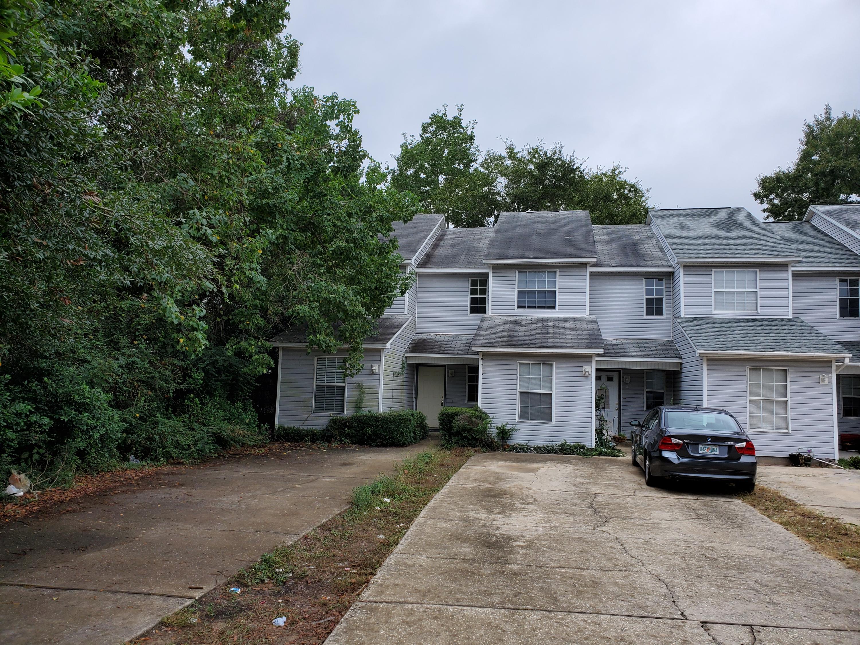 LIVE OAK - Residential Lease