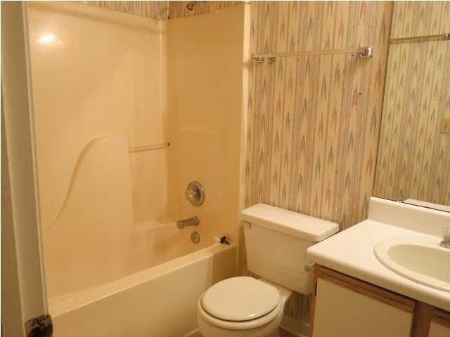 BRADFORD PLACE APT S/D - Residential Lease