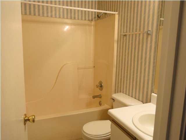 BRADFORD PLACE APT S/D - Residential Lease