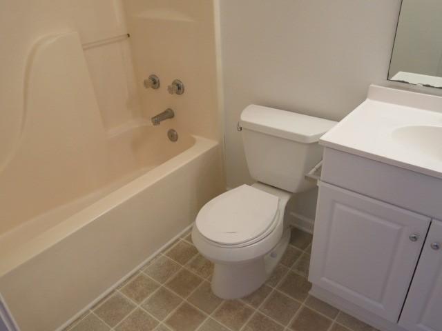 BRADFORD PLACE APT S/D - Residential Lease