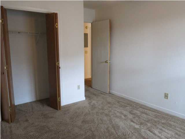 BRADFORD PLACE APT S/D - Residential Lease