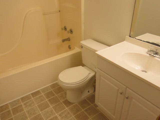 BRADFORD PLACE APT S/D - Residential Lease