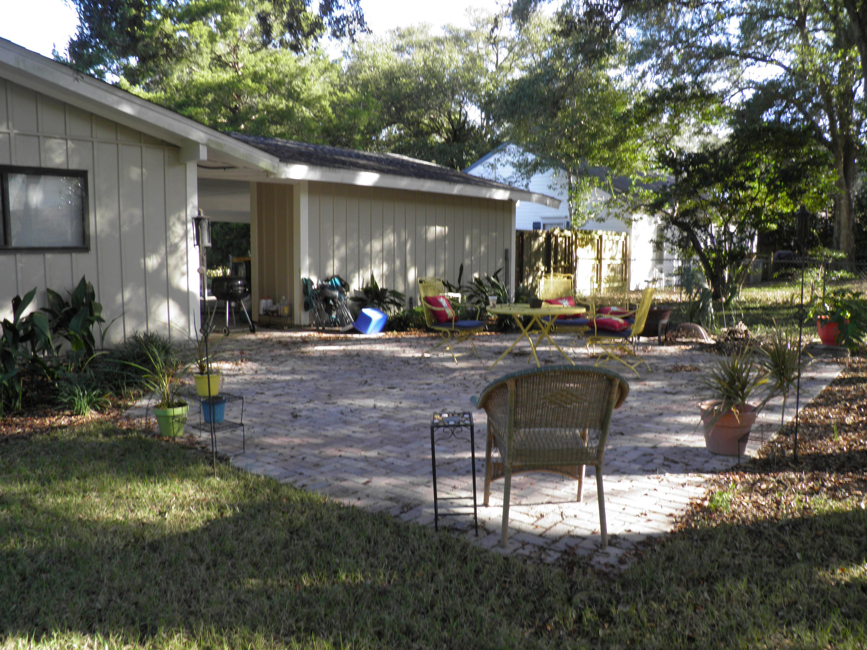 COLONY ESTATES - Residential Lease