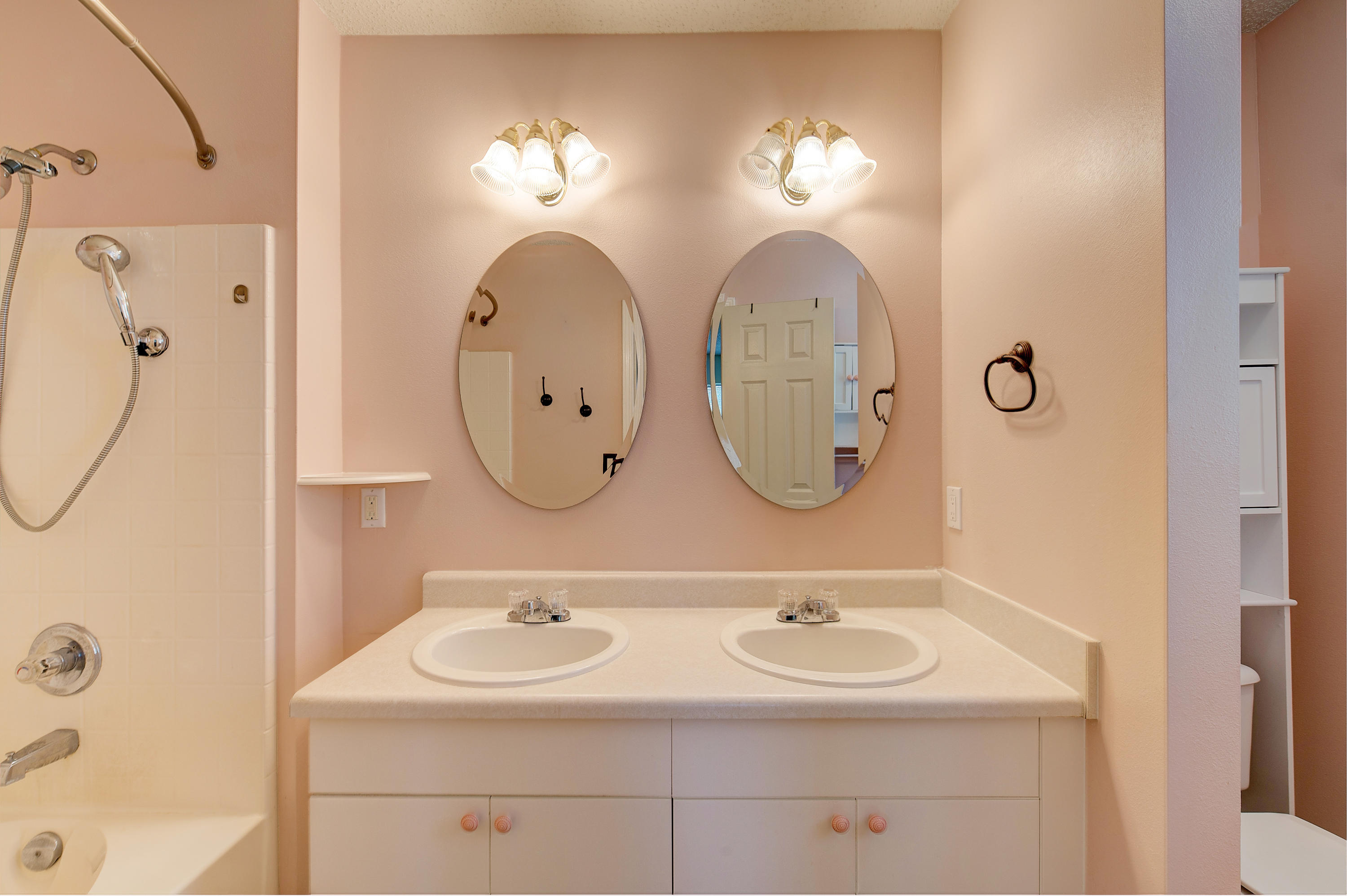 COUNTRYVIEW ESTATES - Residential