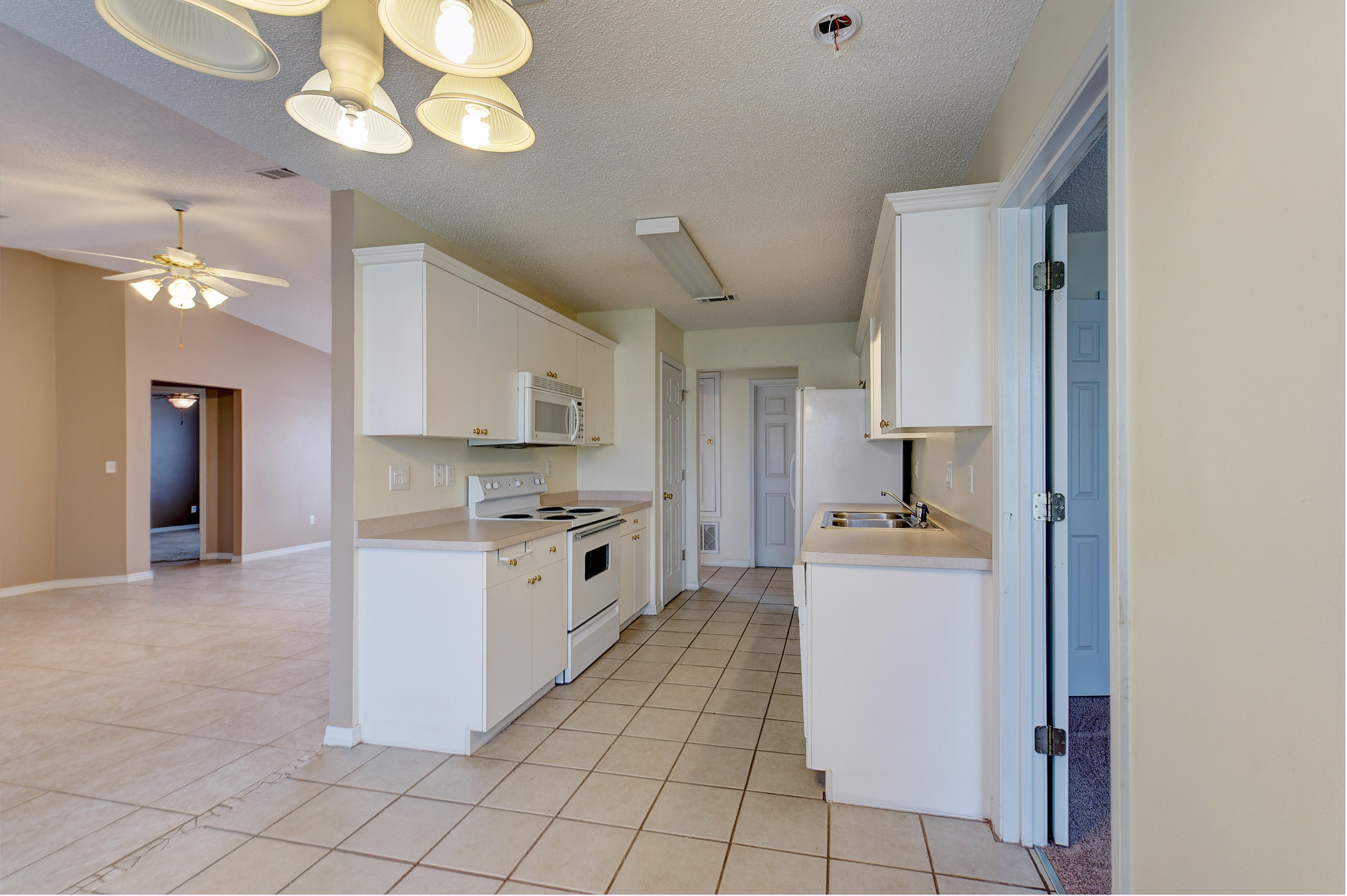 COUNTRYVIEW ESTATES - Residential