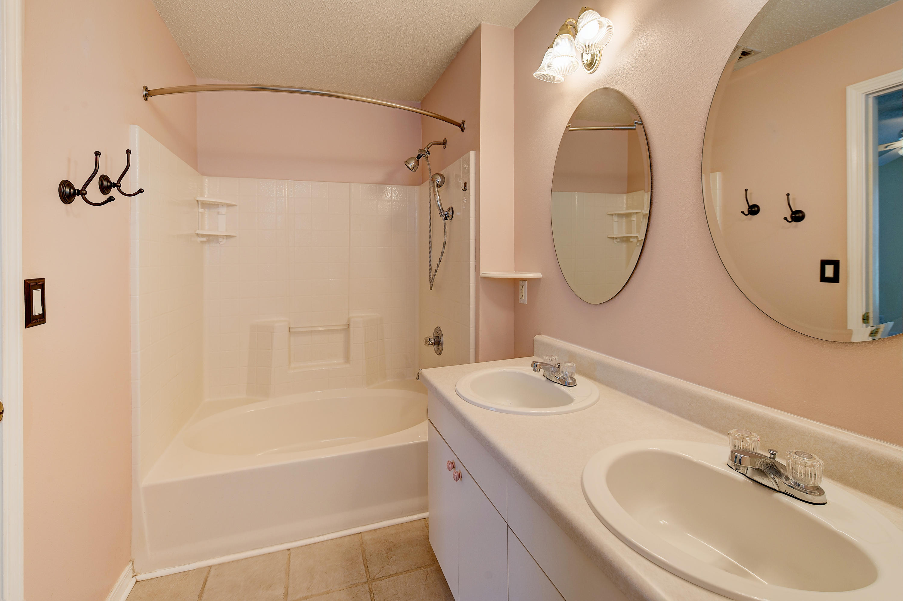 COUNTRYVIEW ESTATES - Residential