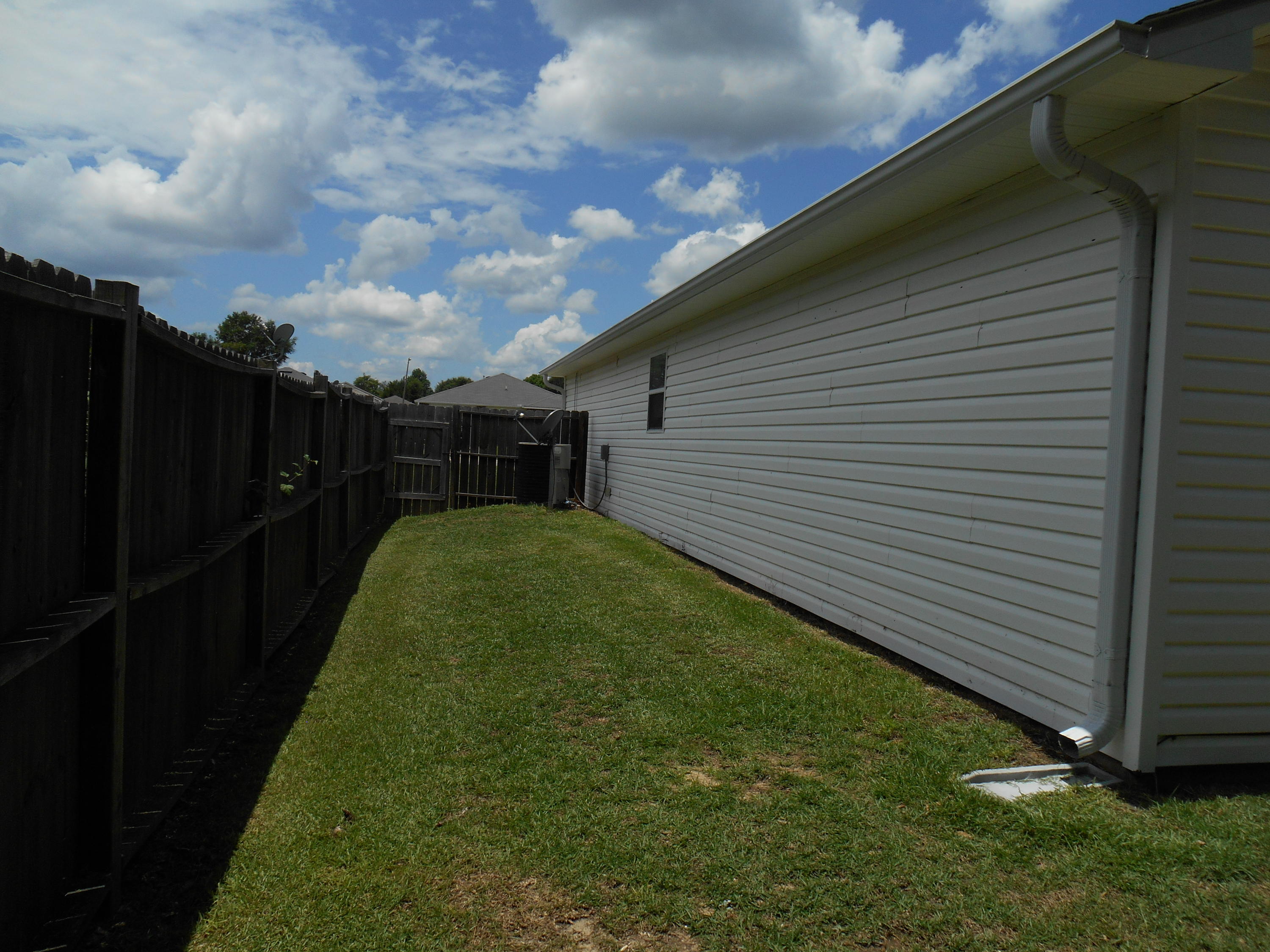 REDSTONE ESTATES - Residential Lease