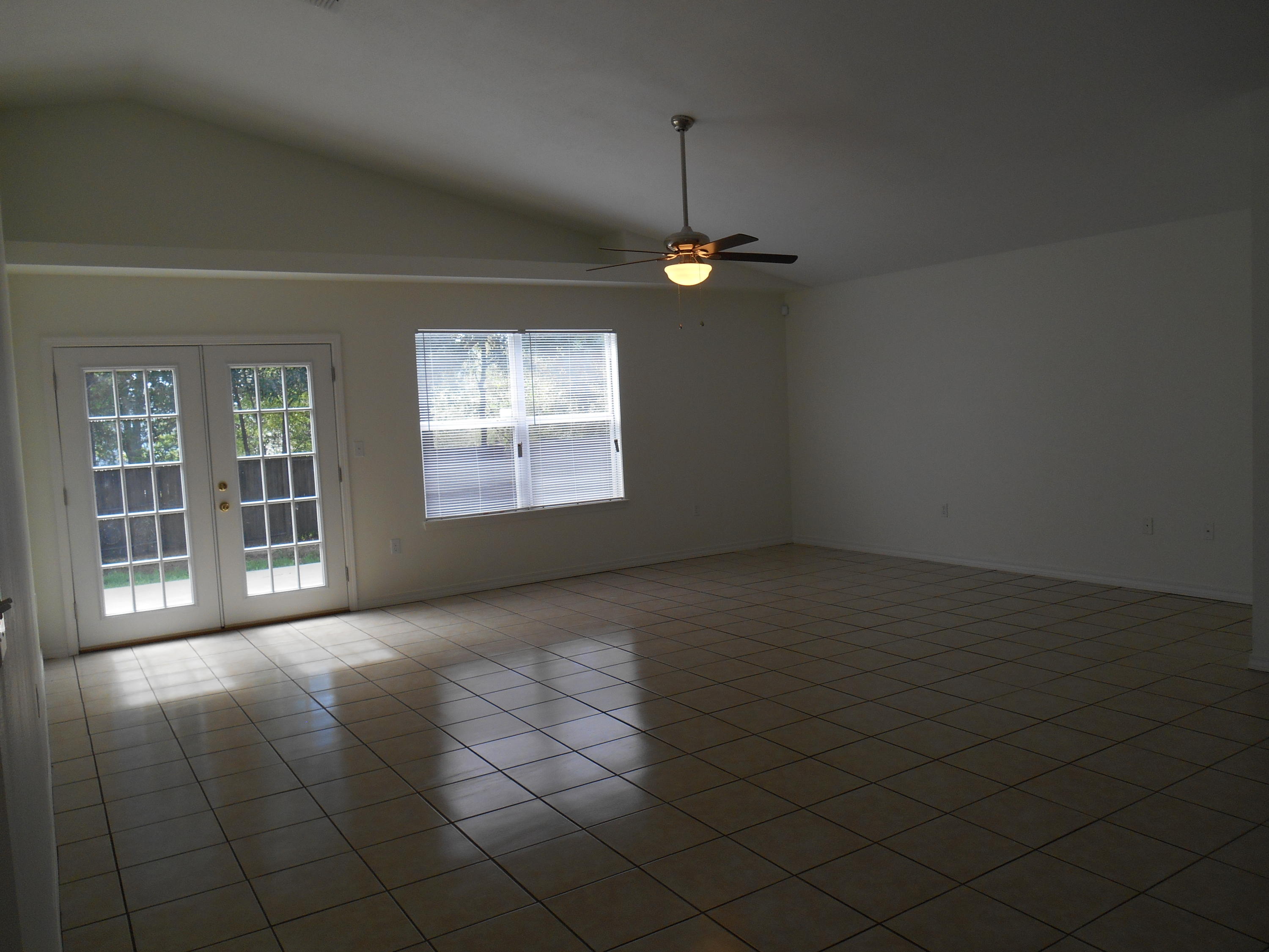 REDSTONE ESTATES - Residential Lease