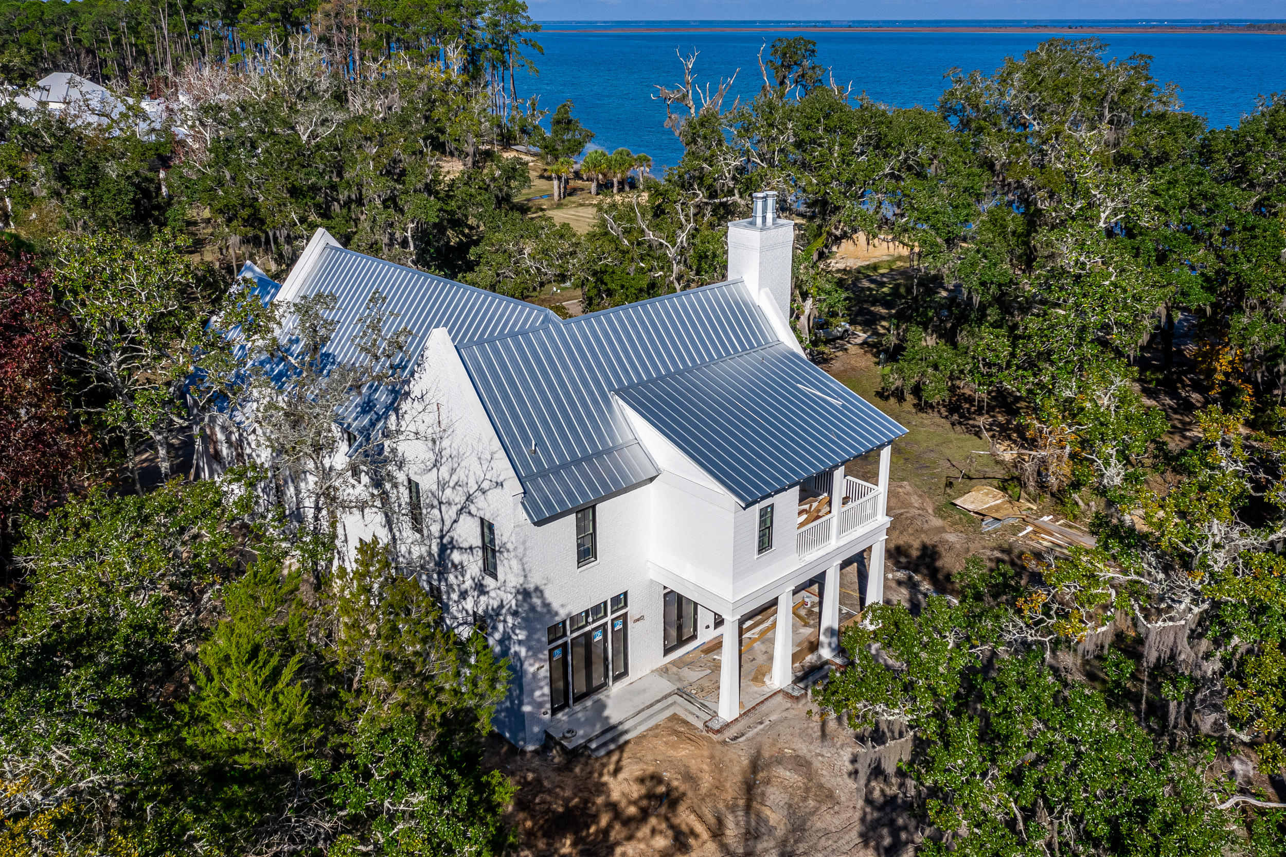 CHURCHILL OAKS - Residential