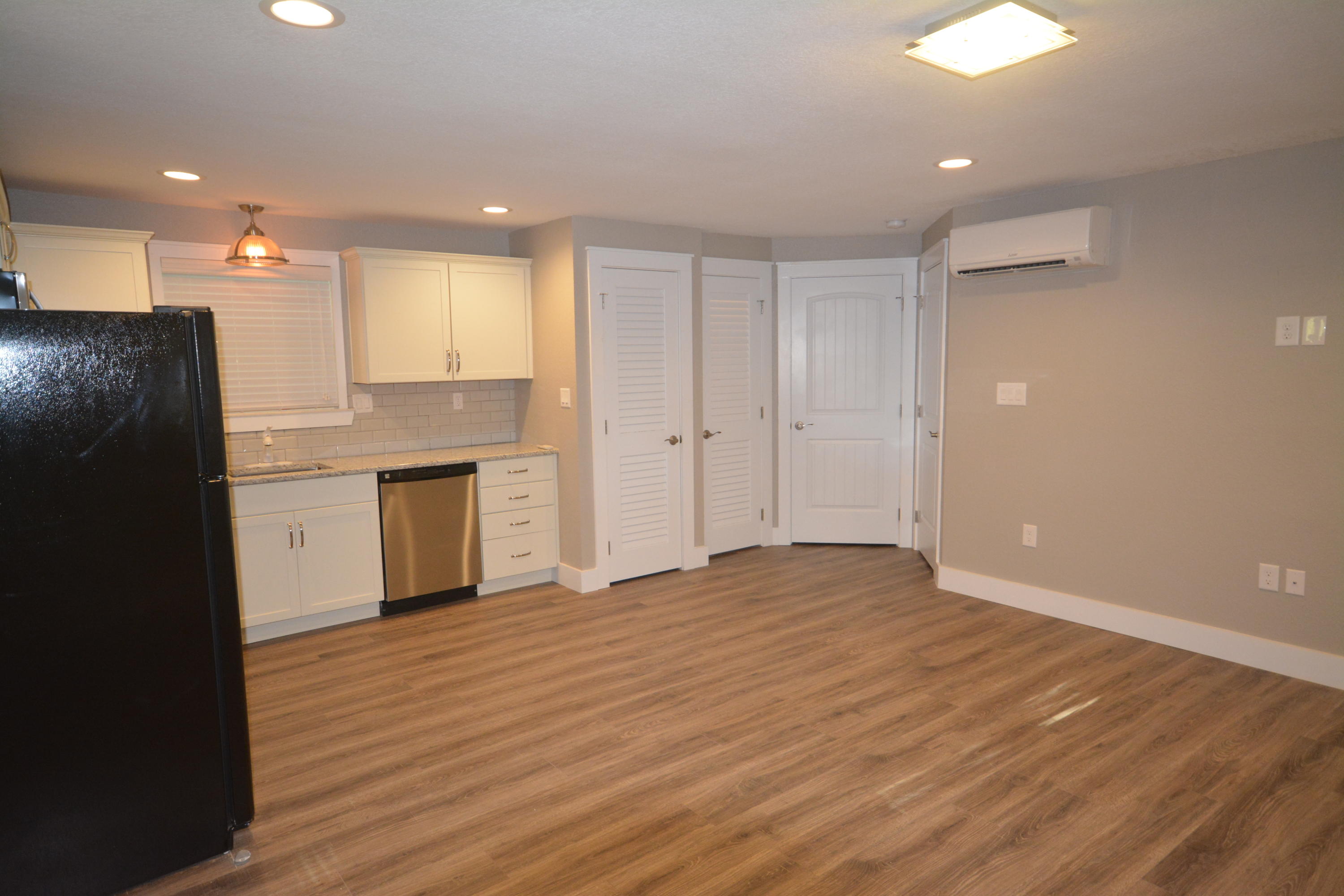 SEABREEZE - Residential Lease