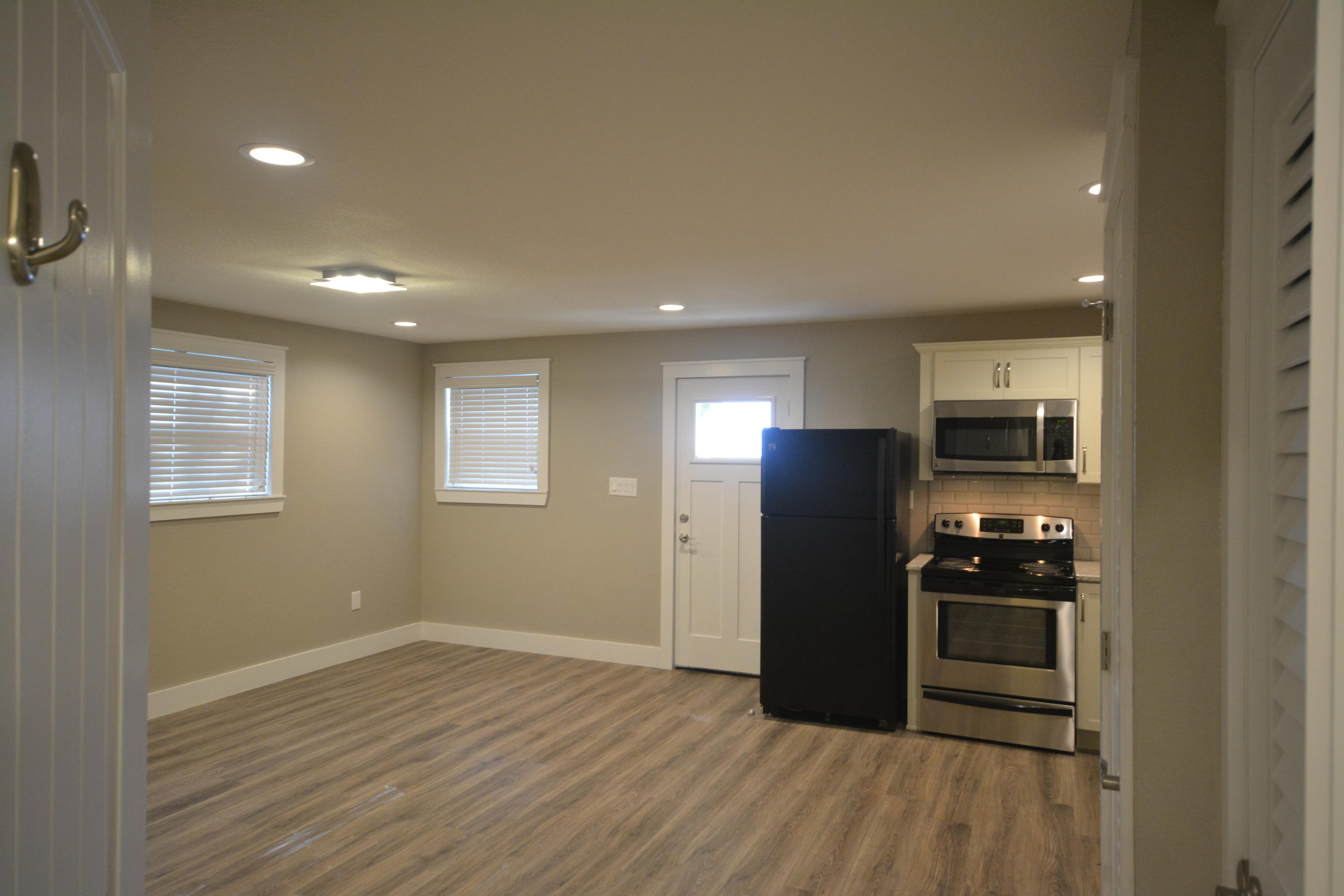 SEABREEZE - Residential Lease
