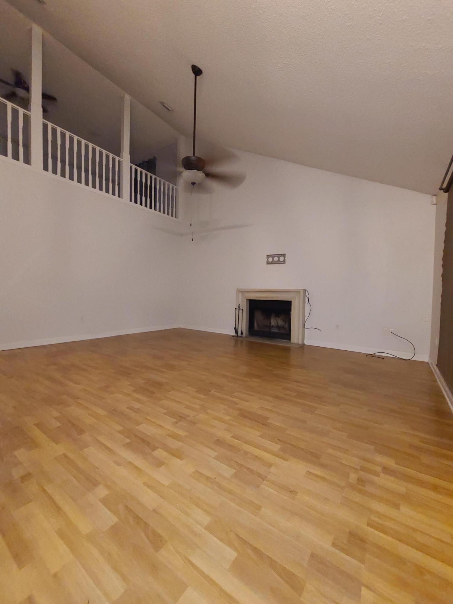 ESCADA - Residential Lease