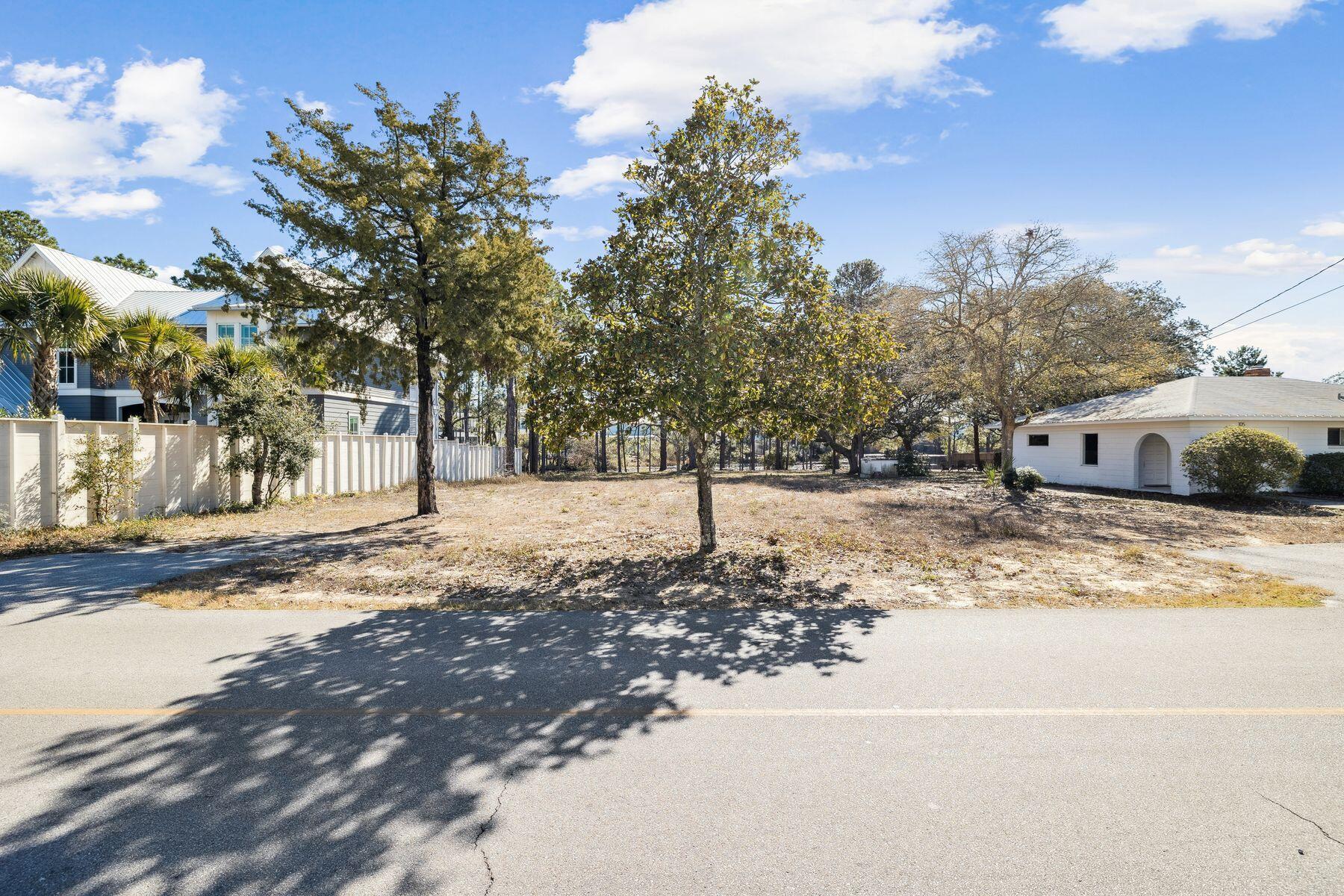 EASTERN LAKE ESTATES - Land