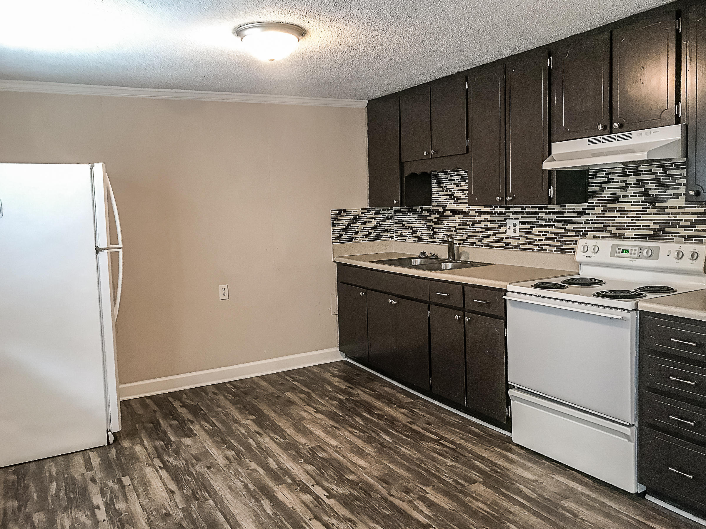 Parkway Apartments - Residential Lease