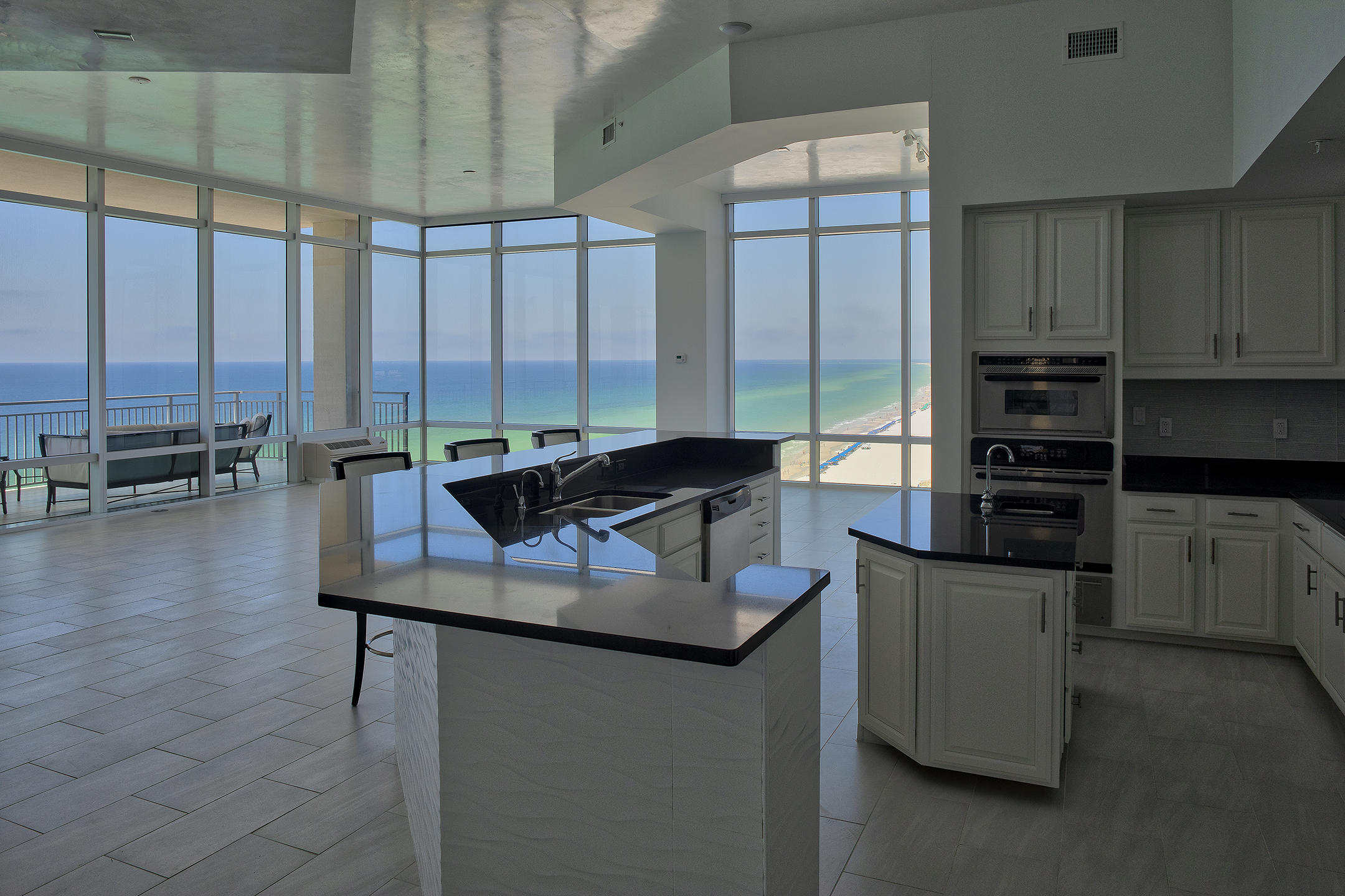 SIGNATURE BEACH - Residential