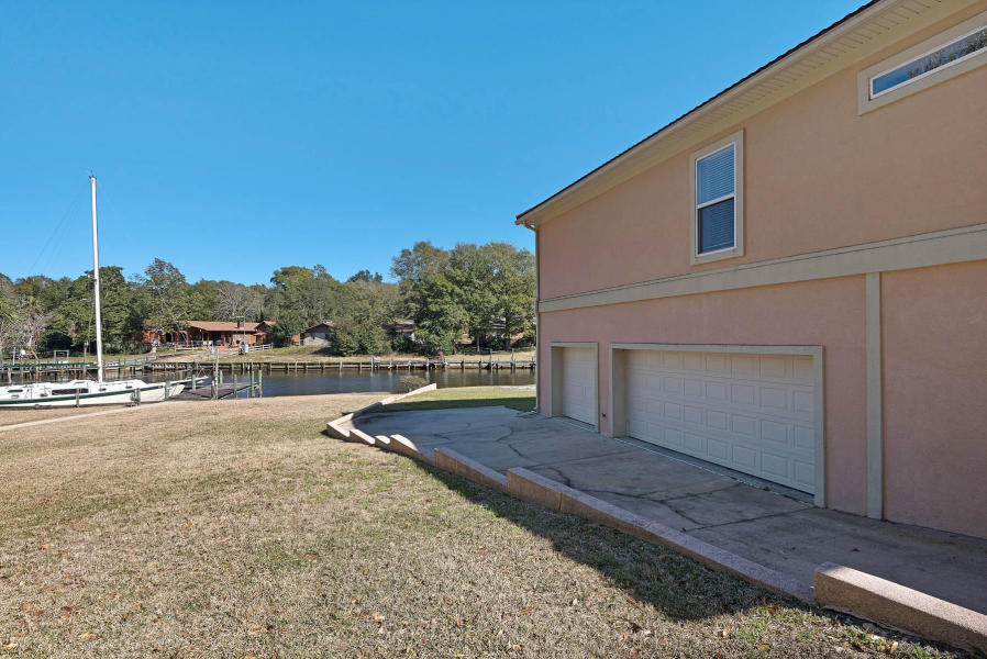 EDGEWATER VILLAGE - Residential Lease