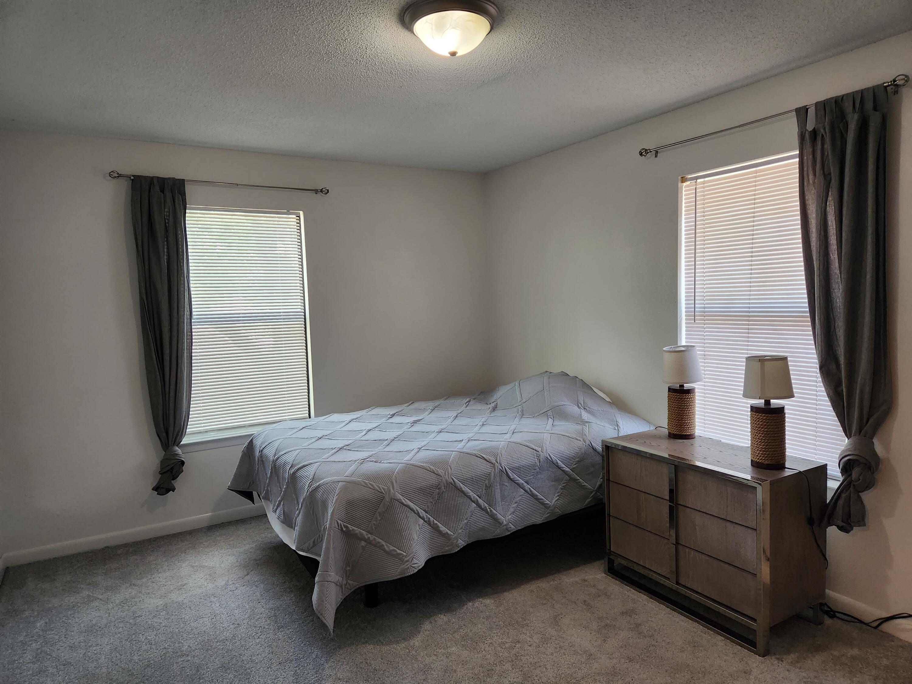 METES & BOUNDS - Residential Lease