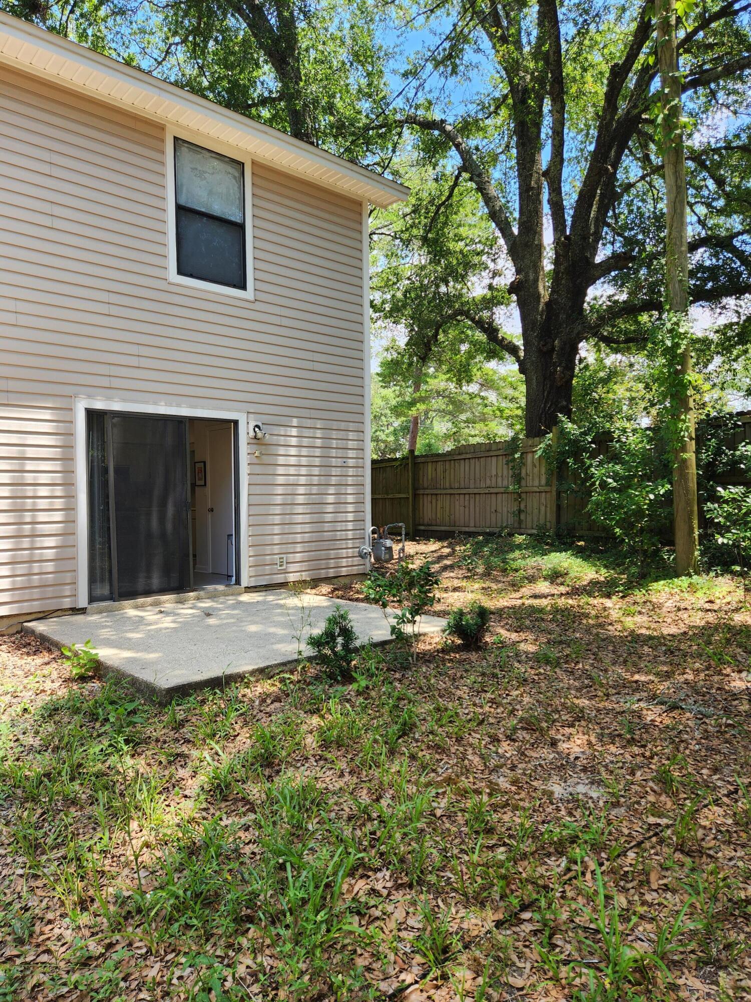 METES & BOUNDS - Residential Lease