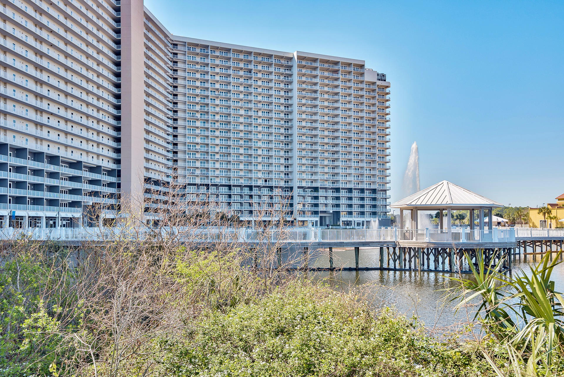 Laketown Wharf - Residential
