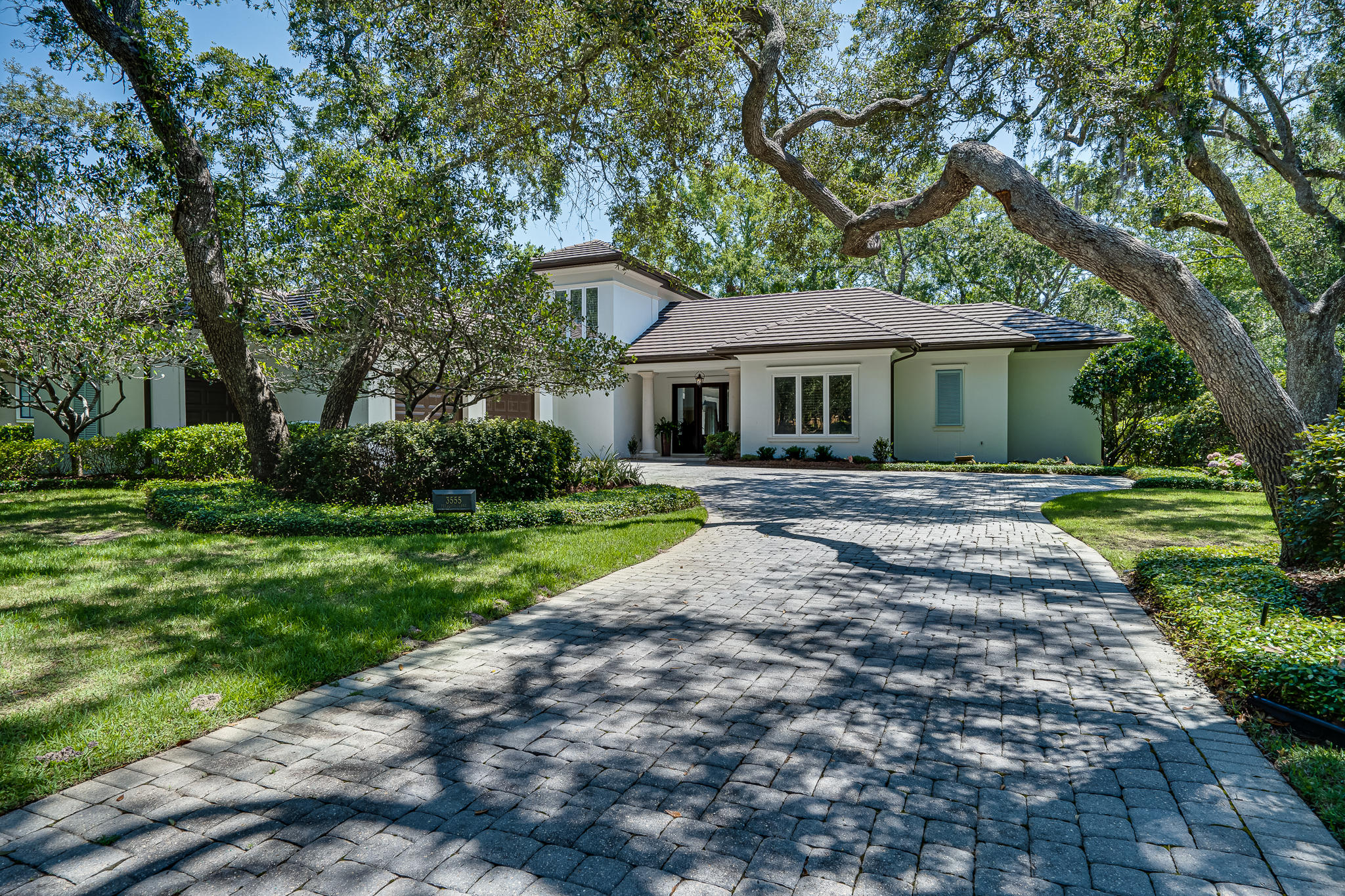 BURNT PINE EAST - Residential