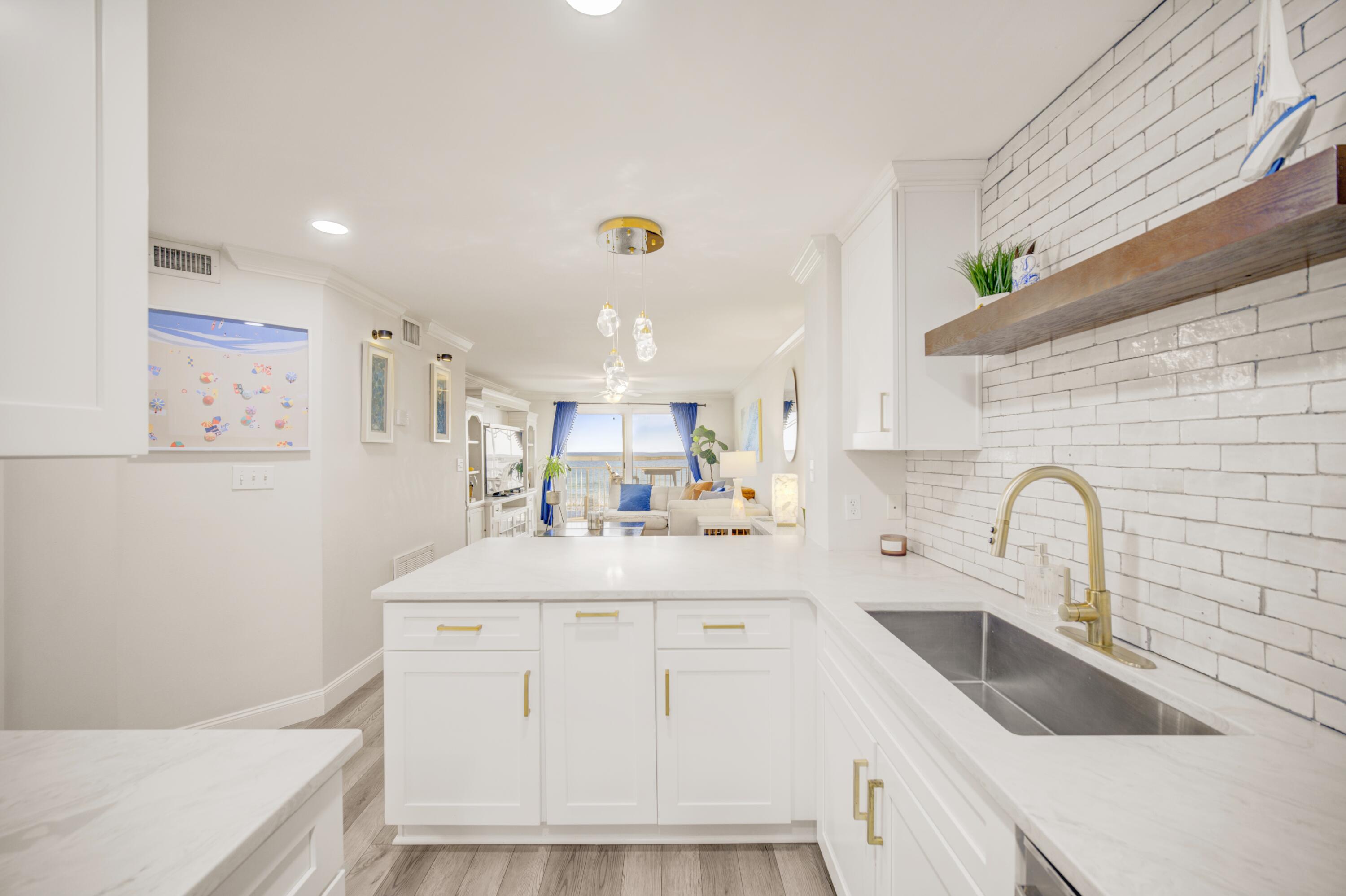PALMS CONDO - Residential