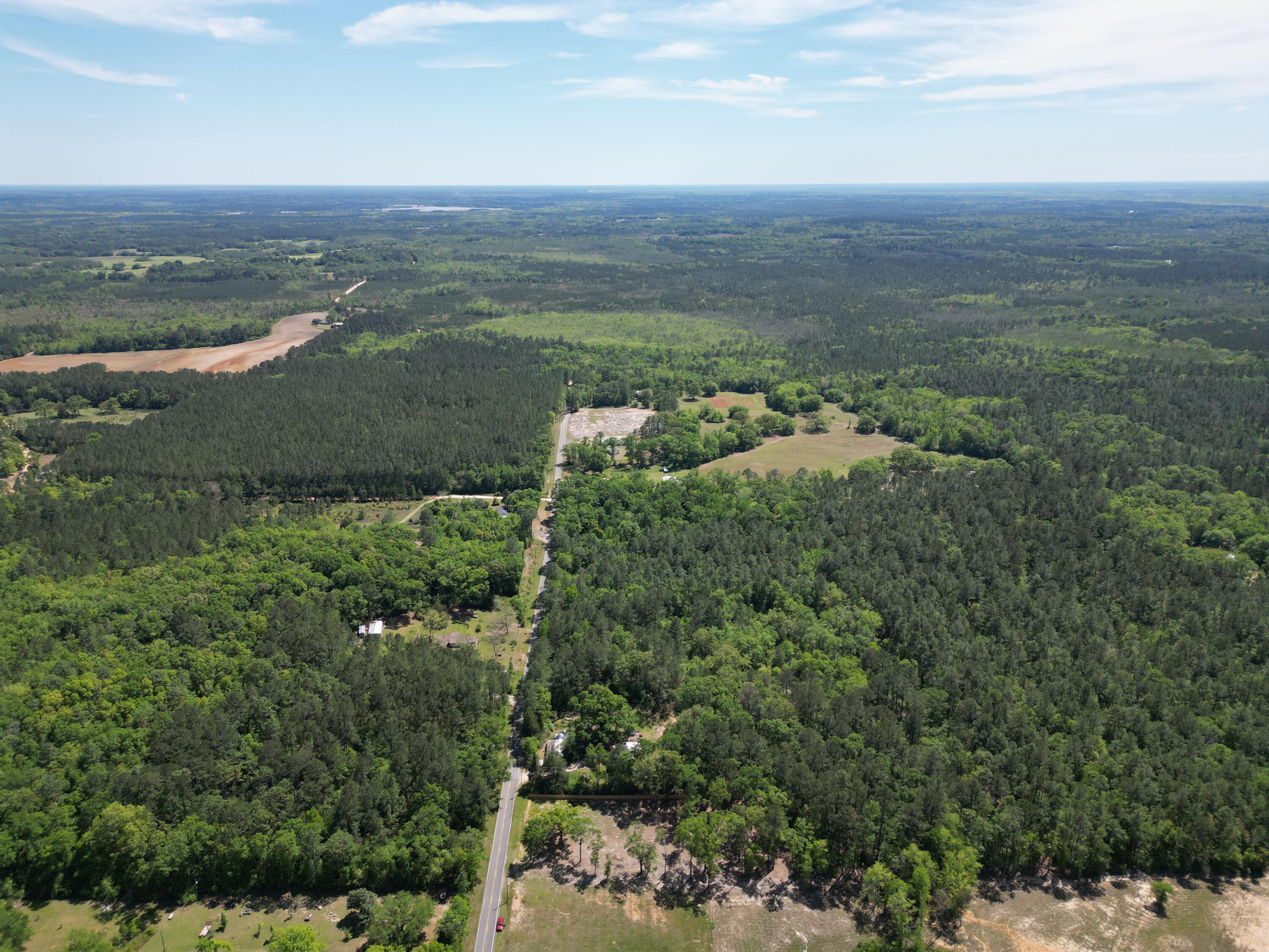 NO RECORDED SUBDIVISION - Land