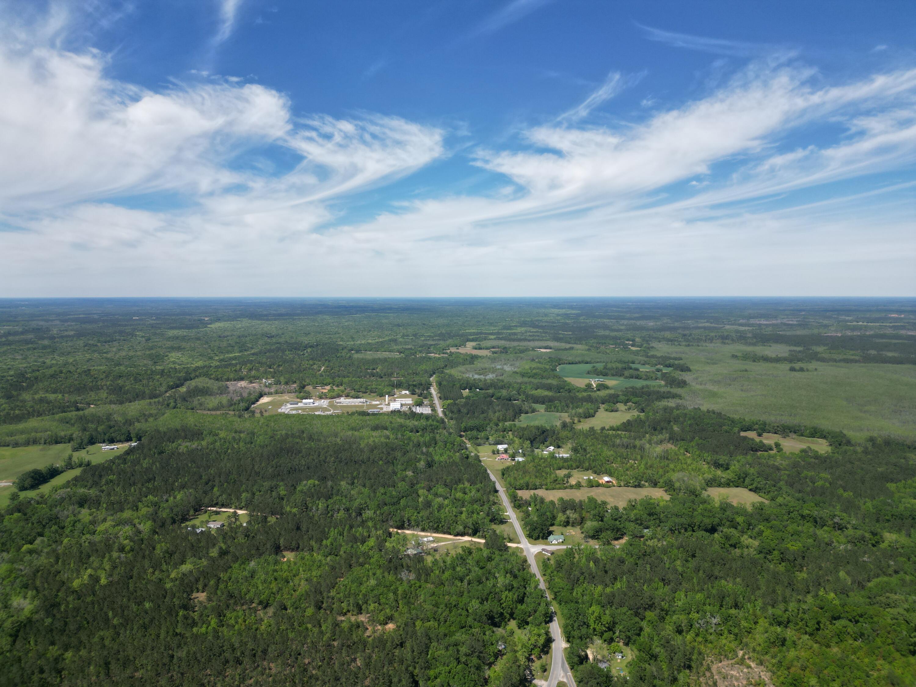 NO RECORDED SUBDIVISION - Land