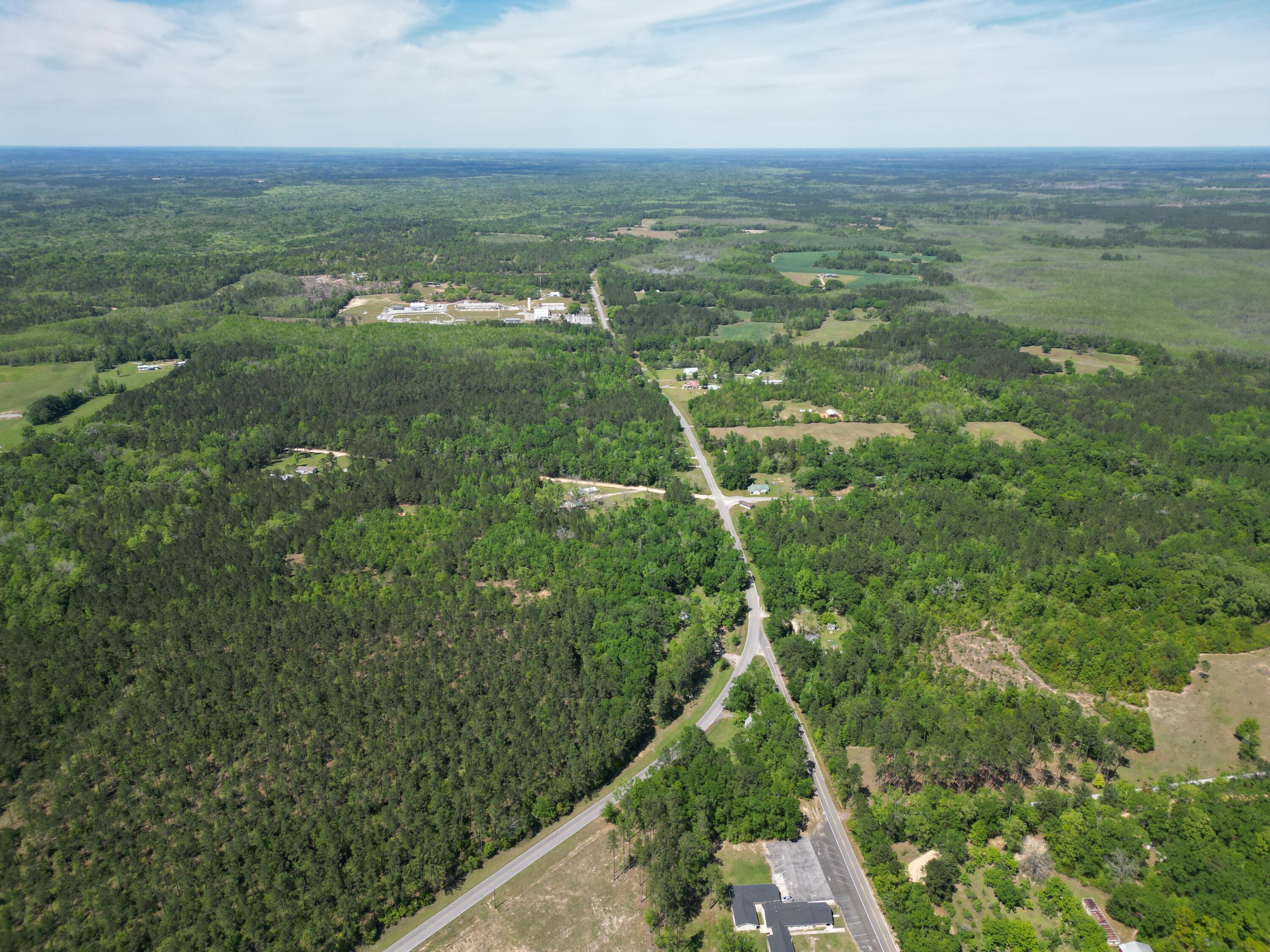 NO RECORDED SUBDIVISION - Land