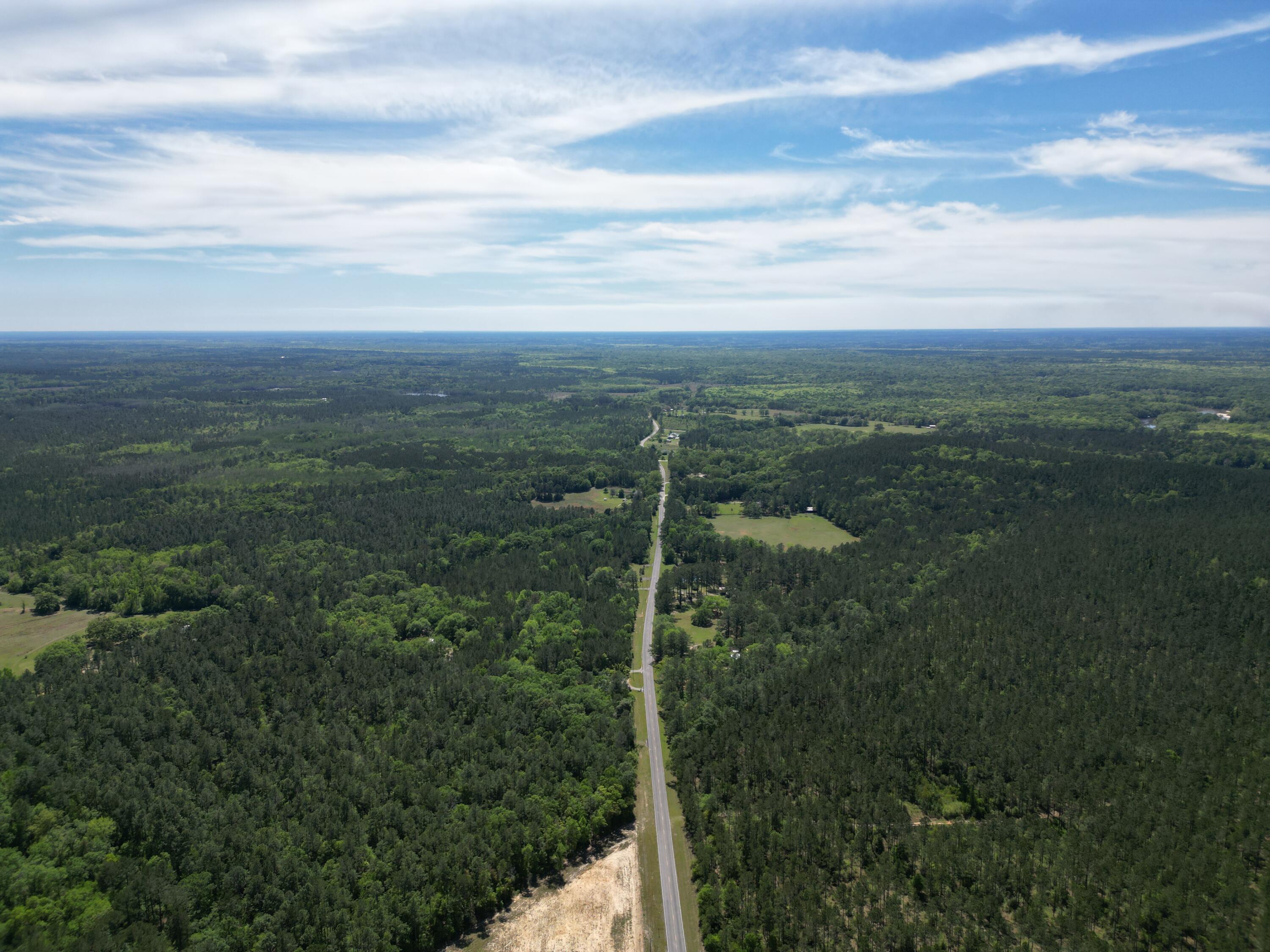 NO RECORDED SUBDIVISION - Land