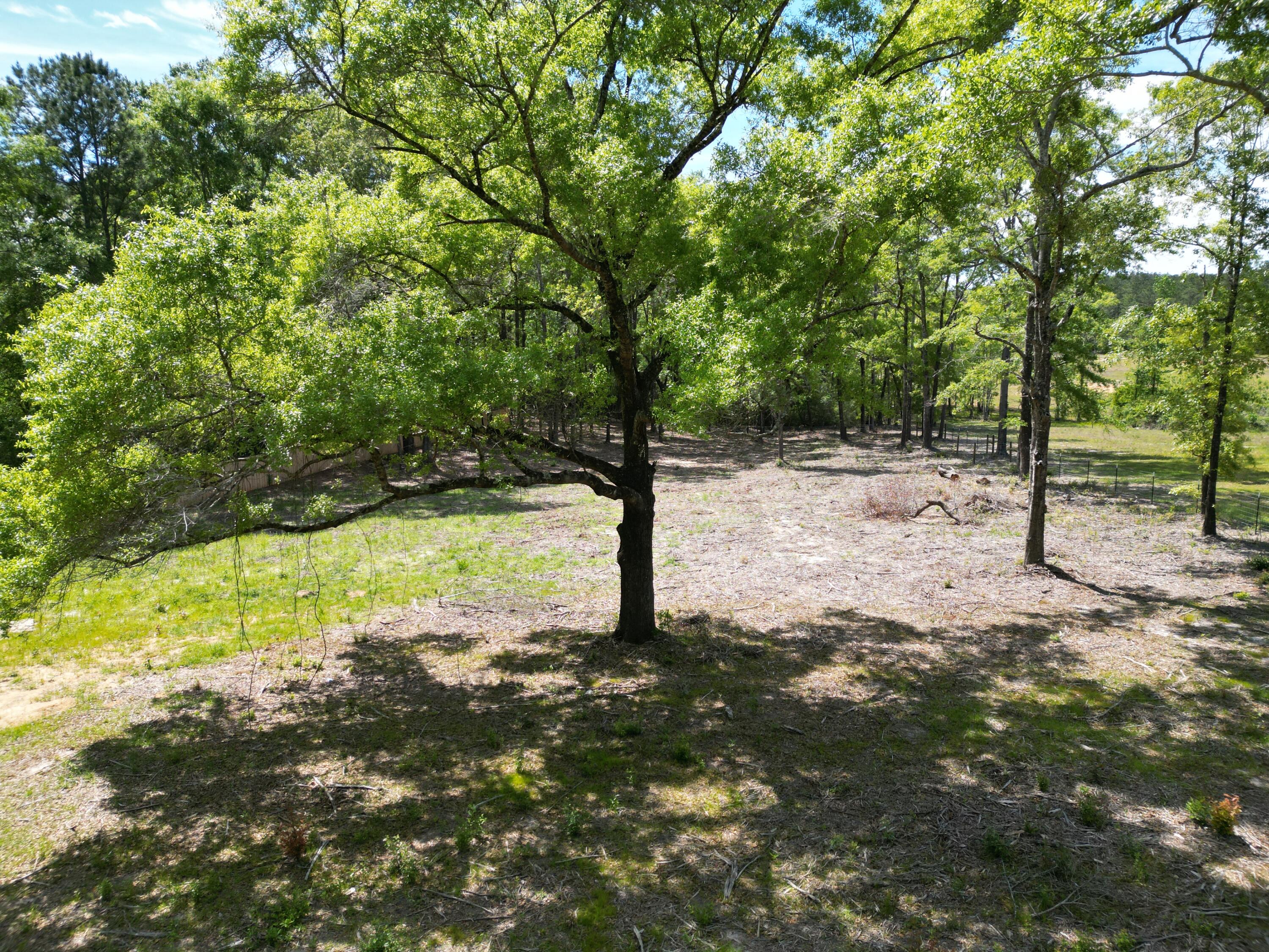 NO RECORDED SUBDIVISION - Land